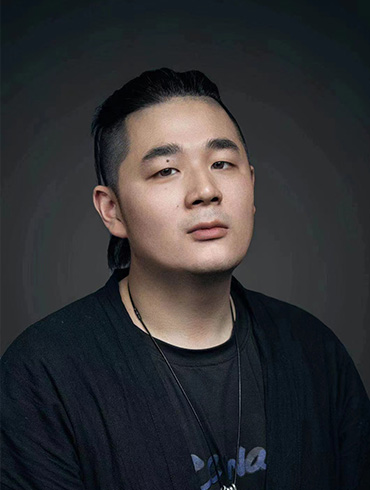 劉明