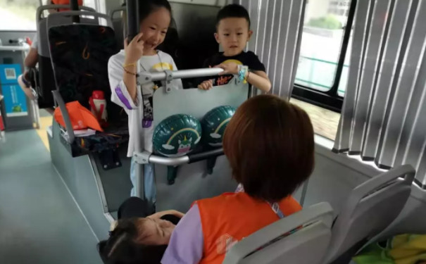 銘品裝飾孩子節