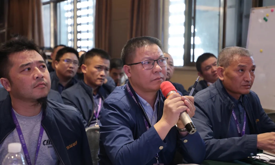 項目經理參與話題積極討論