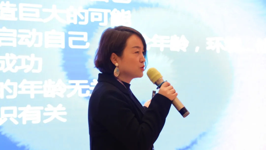 管理中心總經理牛瑜璇