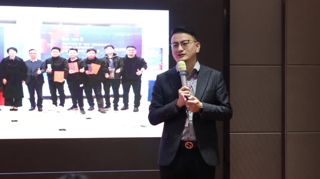 經營中心總經理李永志