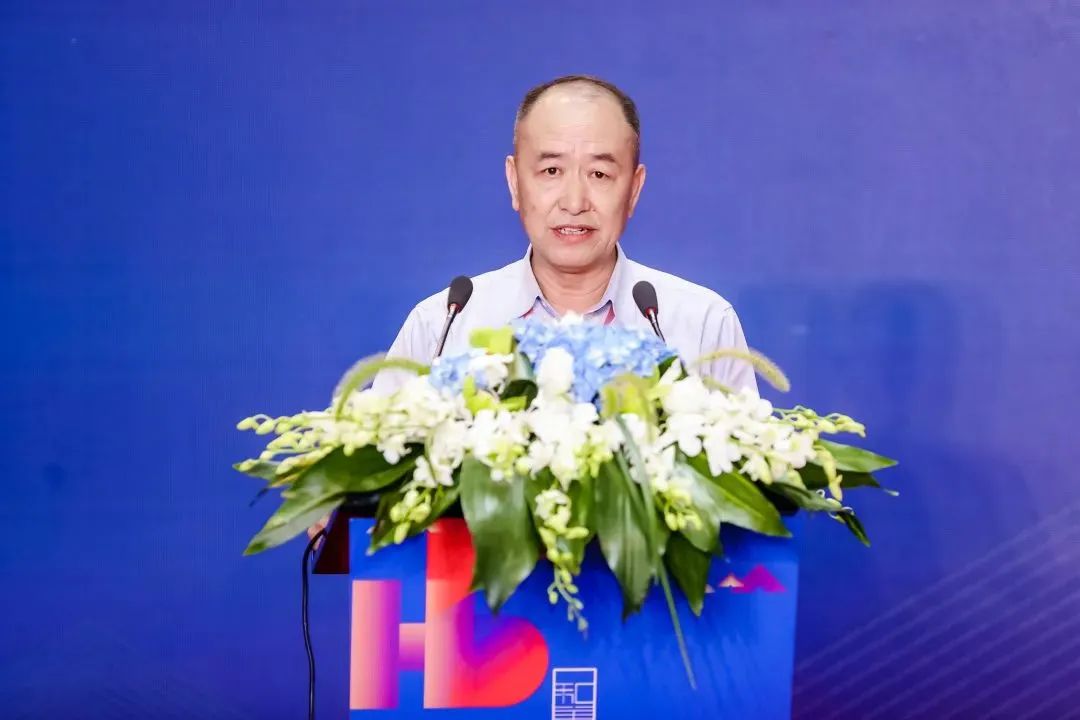省總工會經費審查委員會主任陸佩軍出席會議并講話